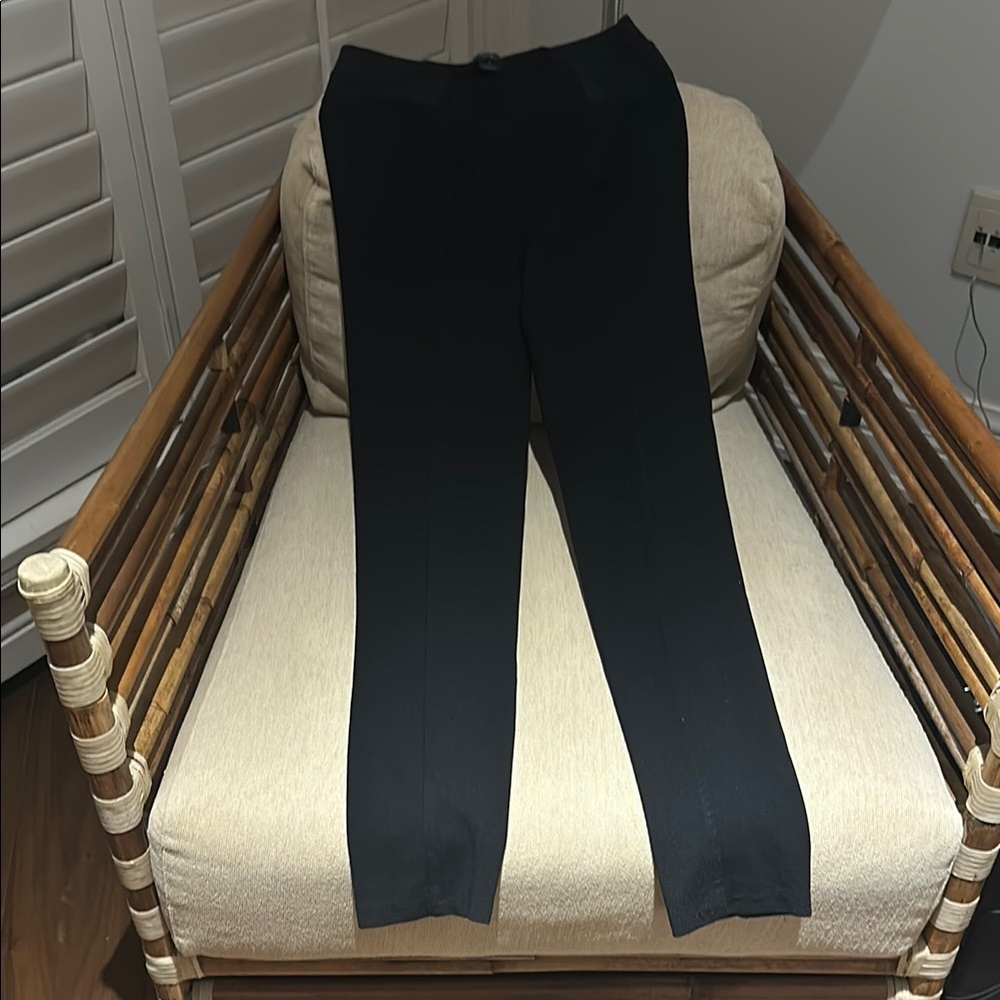 Only tried on. Woman’s leggings.
